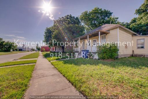 Recently remodeled one bedroom duplex unit – photo 1