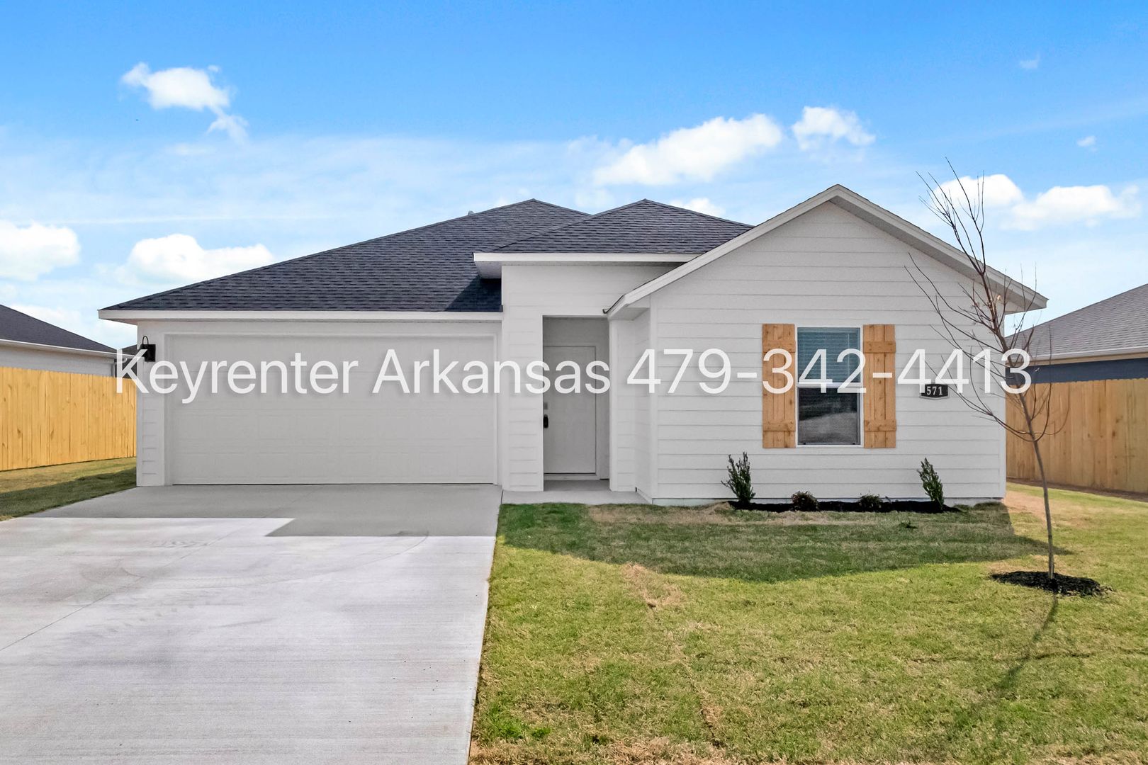 Prairie Grove House: 571 Raegan St