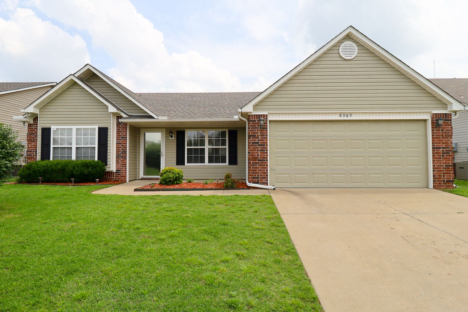 Broken Arrow House: 8989 S 257th East Pl