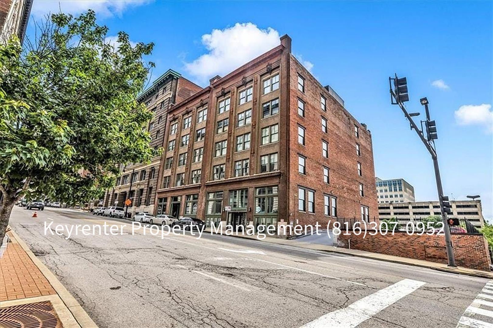 Kansas City Condo: 700 Broadway Blvd #308
