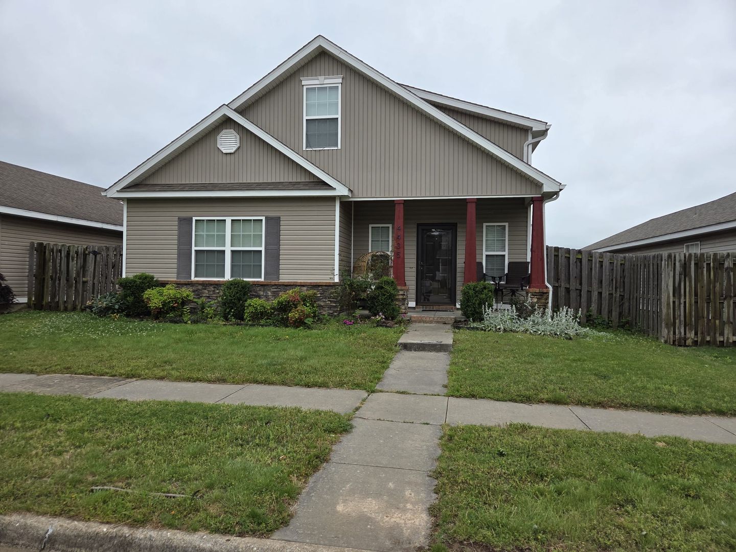 Fayetteville House: 4435 W Pecan St