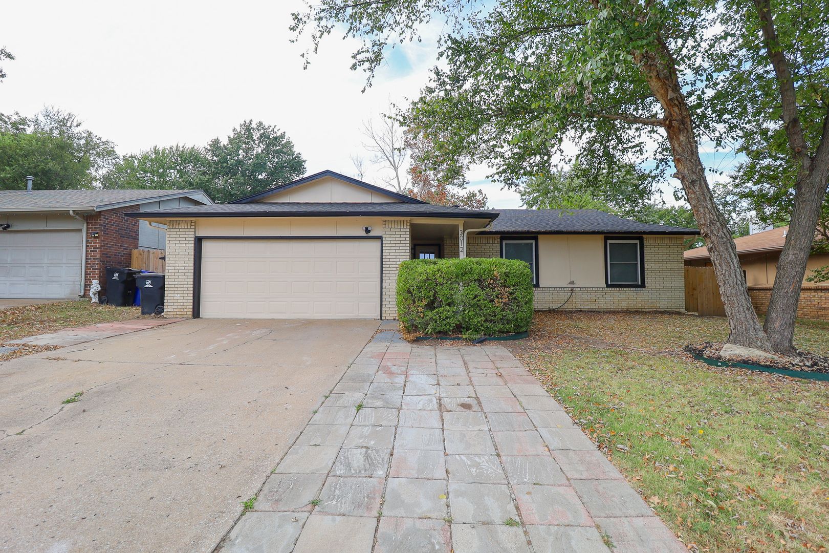 Broken Arrow House: 3012 S Ash Ct