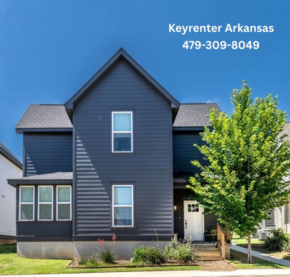 Fayetteville House: 3080 W Salida Lane