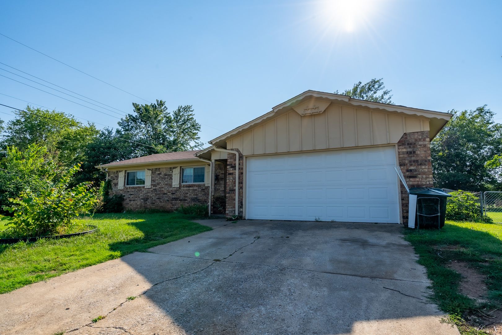 Sand Springs House: 4822 S Spruce Dr