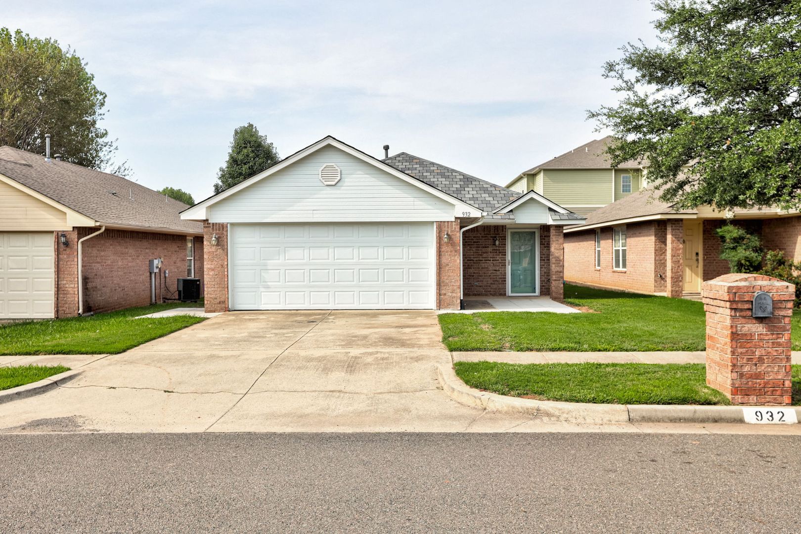 Norman House: 932 Beaumont Sq