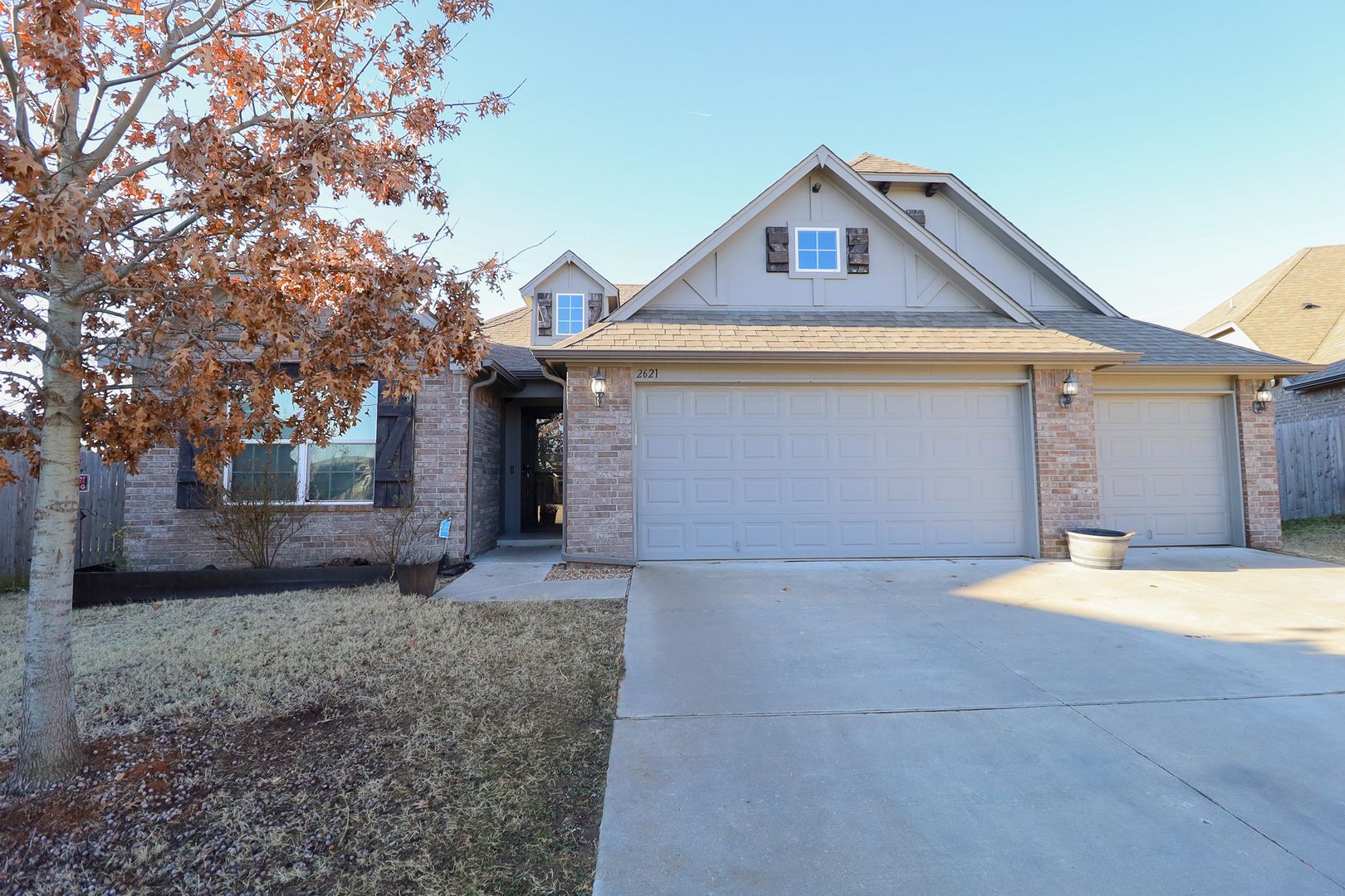 Broken Arrow House: 2621 W Tucson Ct