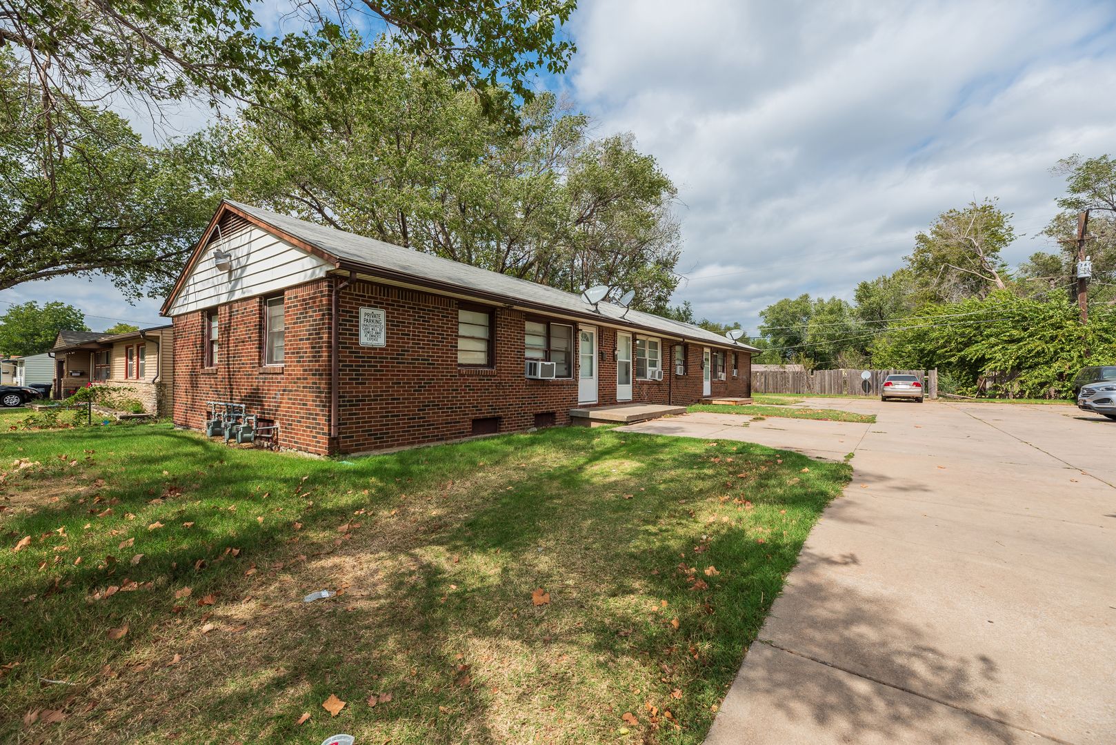 Wichita Apartment: 1608 E Luther St