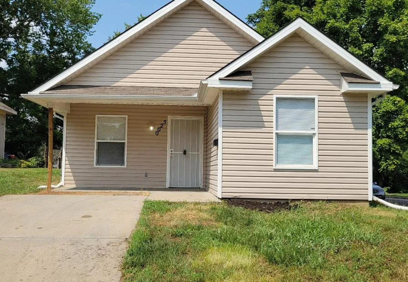 Kansas City House: 5200 Olive St