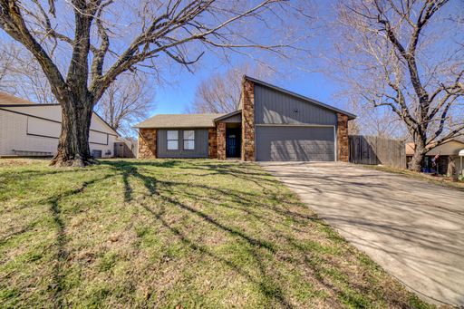 3 Bed | 1.5 Bath in Glenpool!