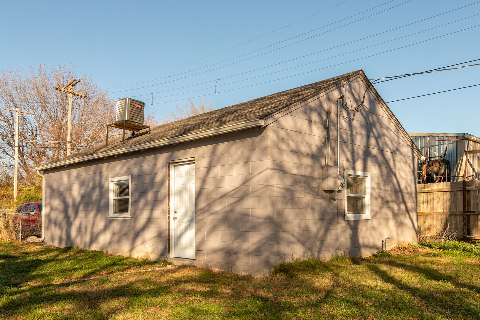 Tulsa Apartment: 1345 N Lewis Pl
