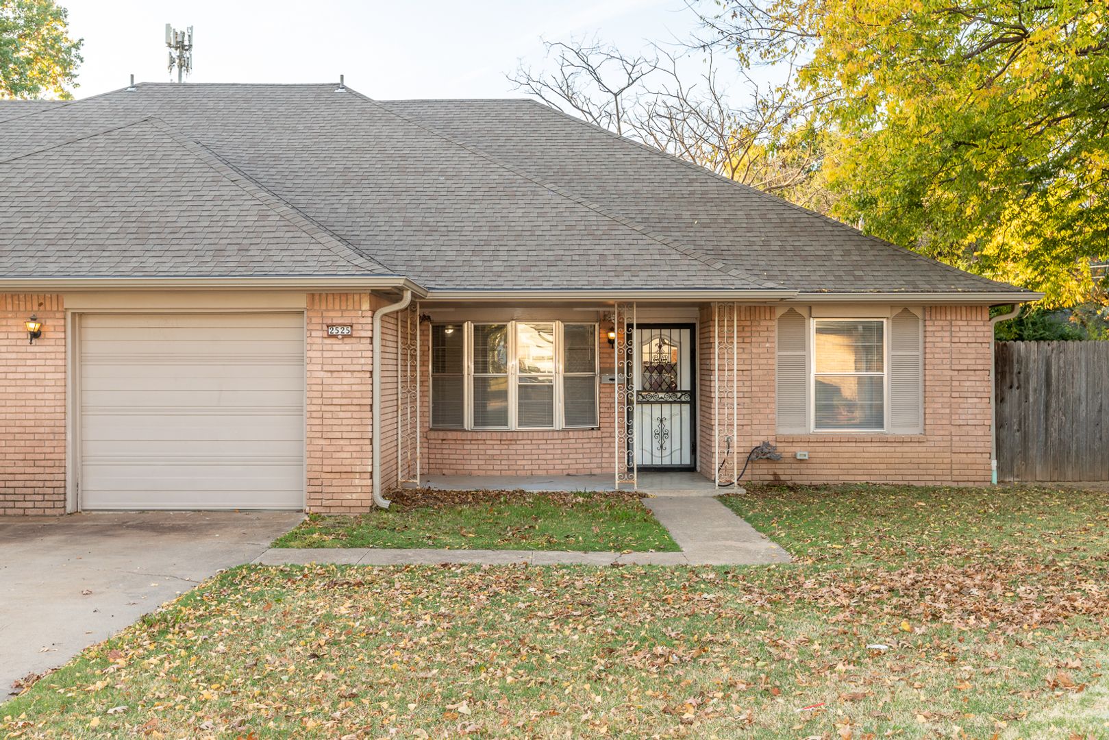 Tulsa Apartment: 2517 E Skelly Drive