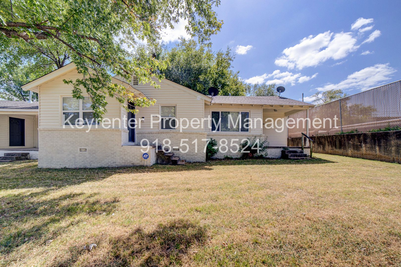 Tulsa Apartment: 6938 E 10th St