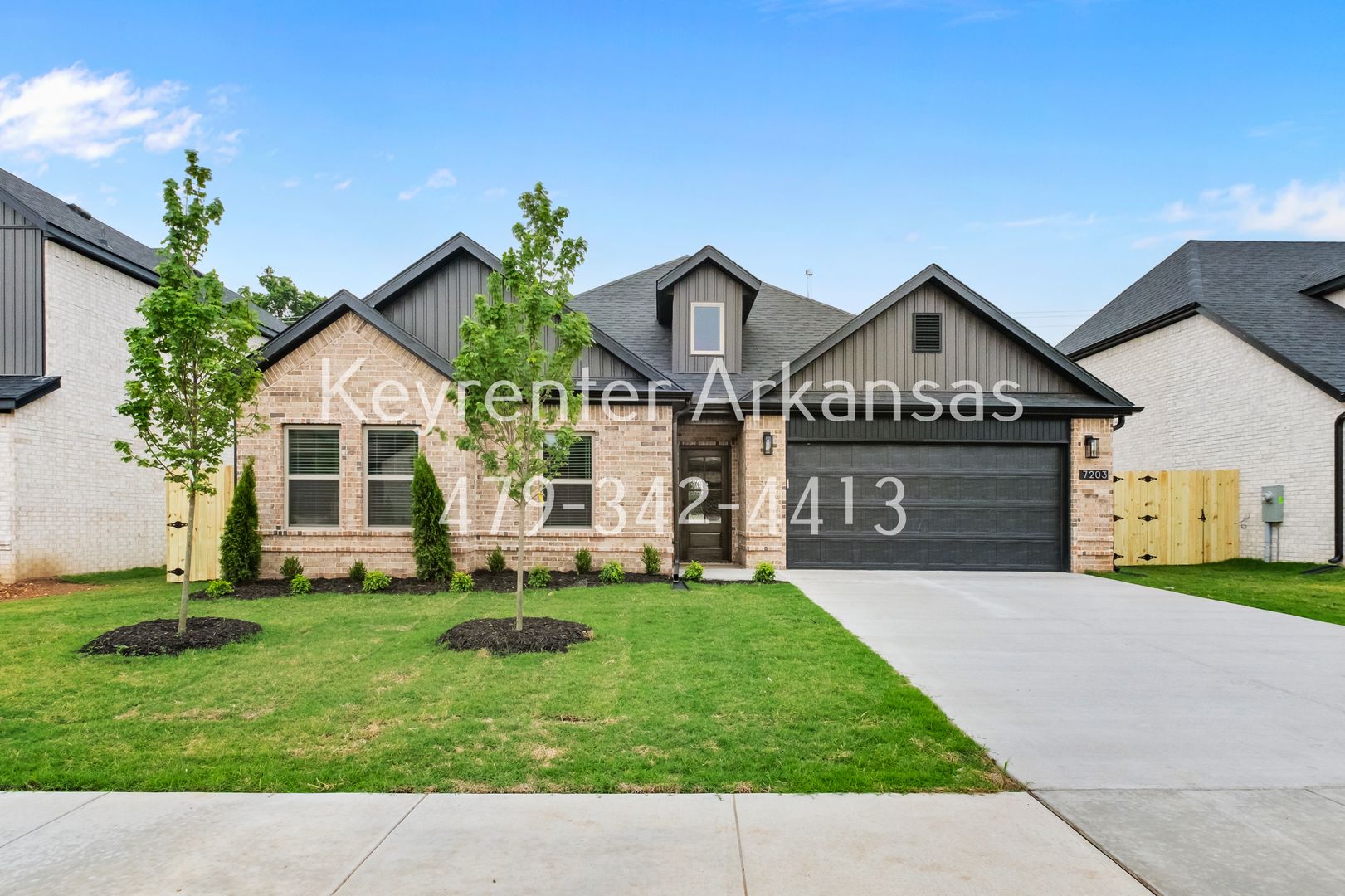 Bentonville House: 7203 SW Basswood Ave