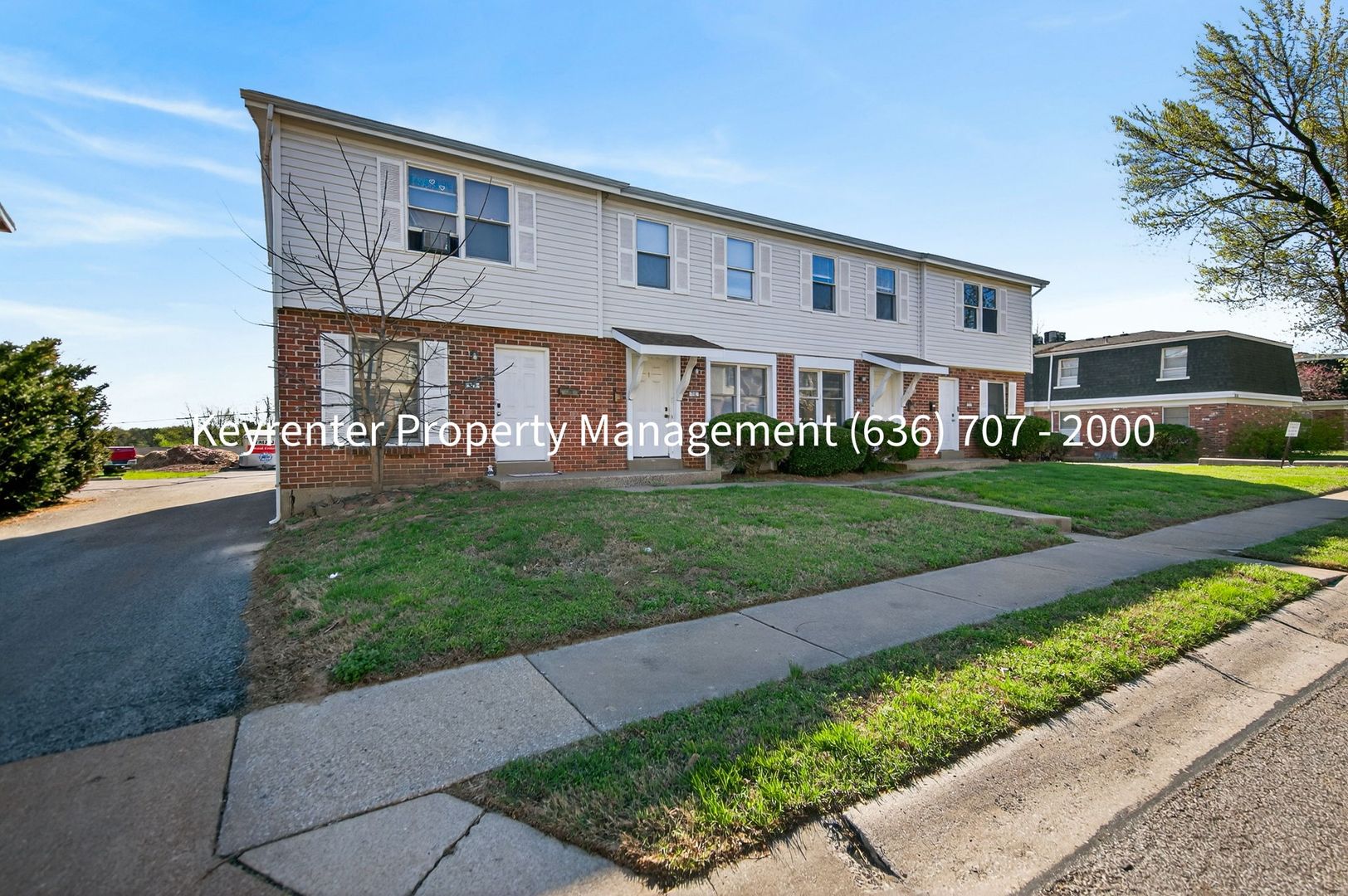 Saint Charles Apartment: Parkcrest Dr