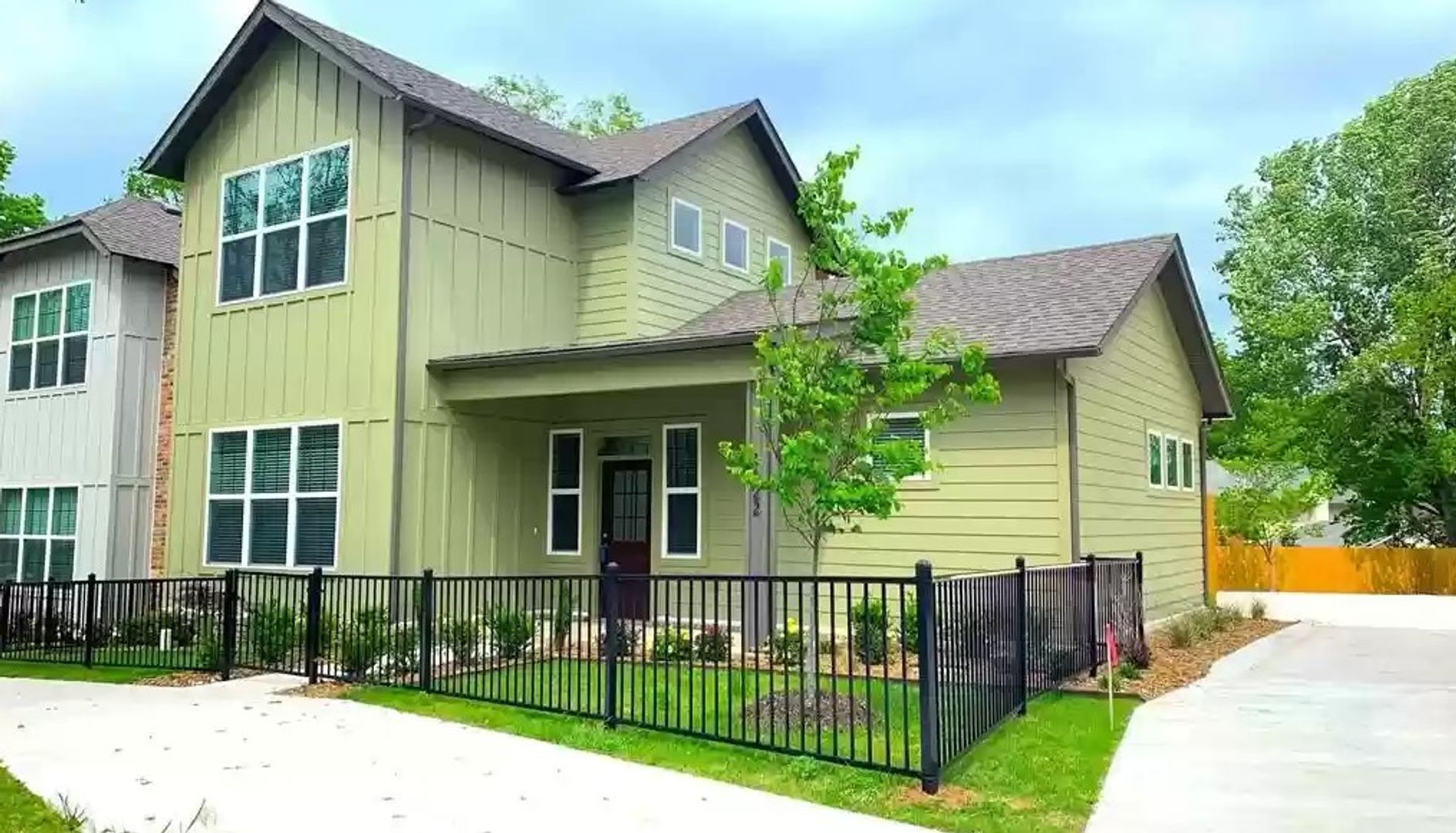 Fayetteville House: 1622 E Mission Blvd