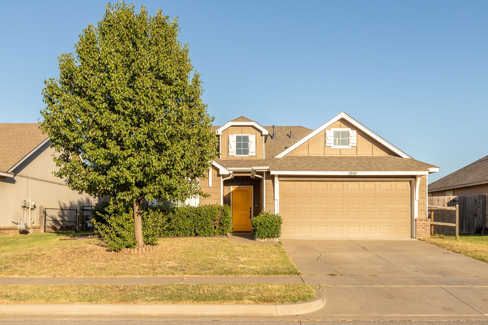 Owasso House: 10905 N 117th Ave E