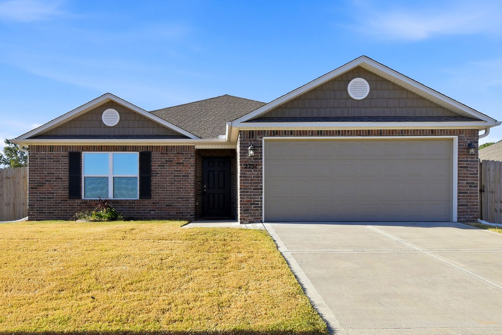 Fayetteville House: 2751 W Obsidian St