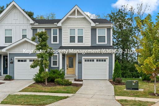 Modern 3-Bedroom Townhouse with Attached Garage & Resort-Style Amenities! – photo 1