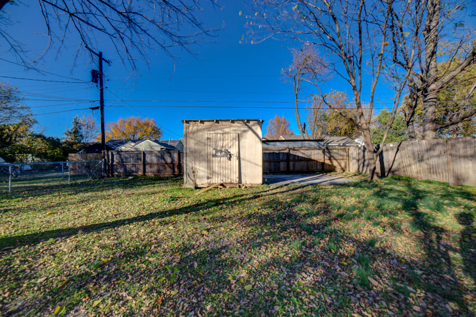 Tulsa House: 6703 E Queen St