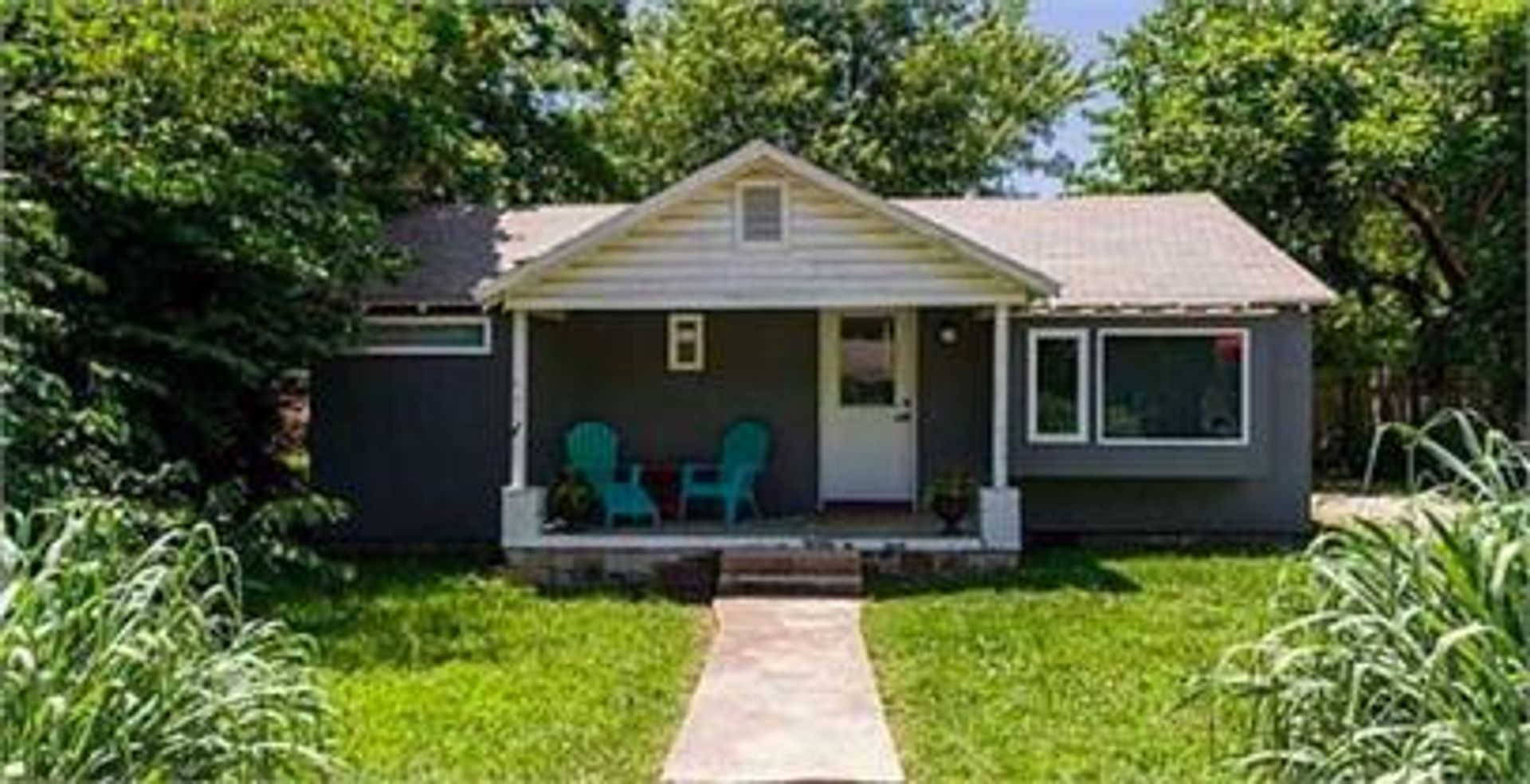 Fayetteville House: 1321 S Washington Ave