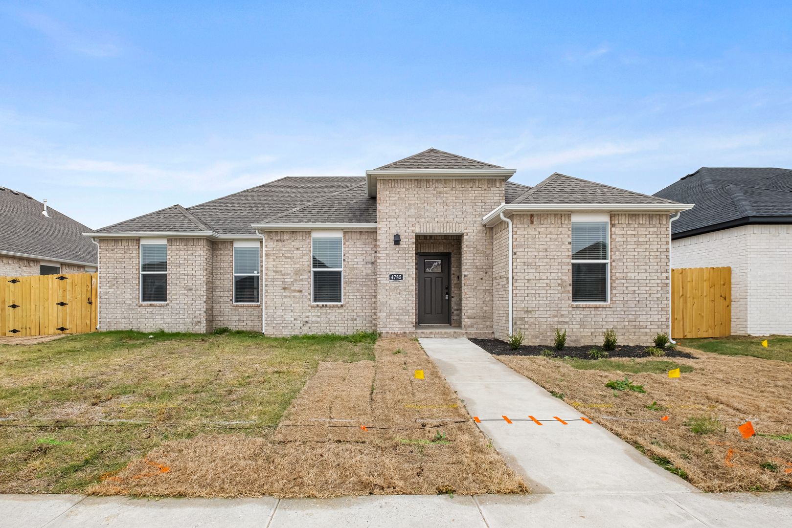 Fayetteville House: 4785 W Aurora St