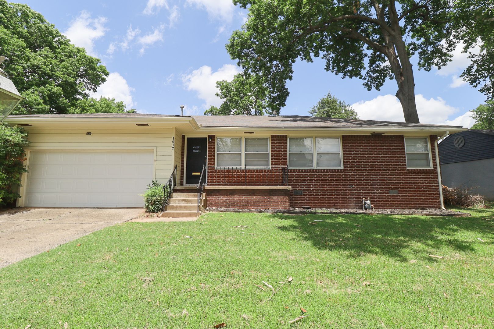 Tulsa House: 1617 E 32nd Pl