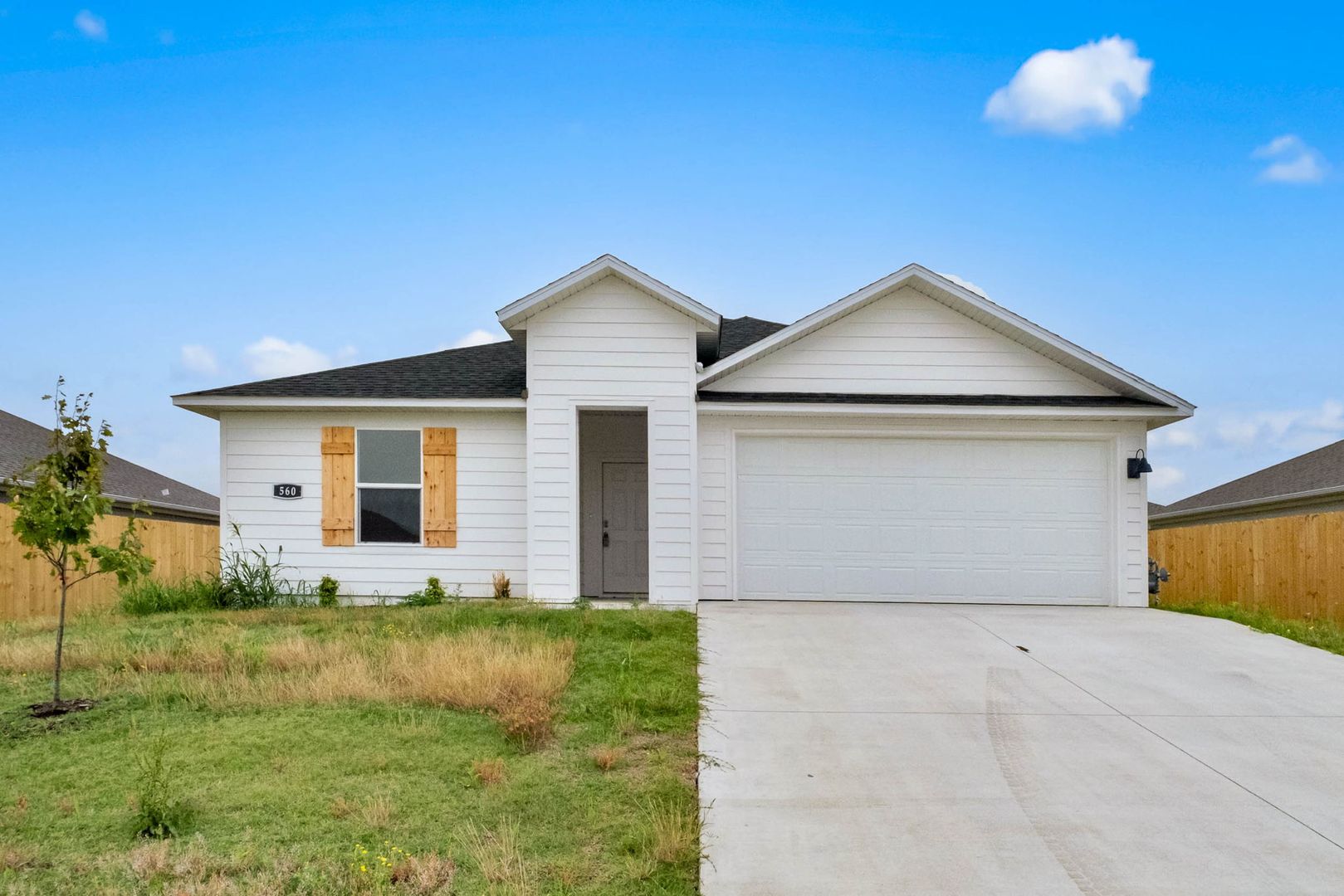 Prairie Grove House: 560 Mac St