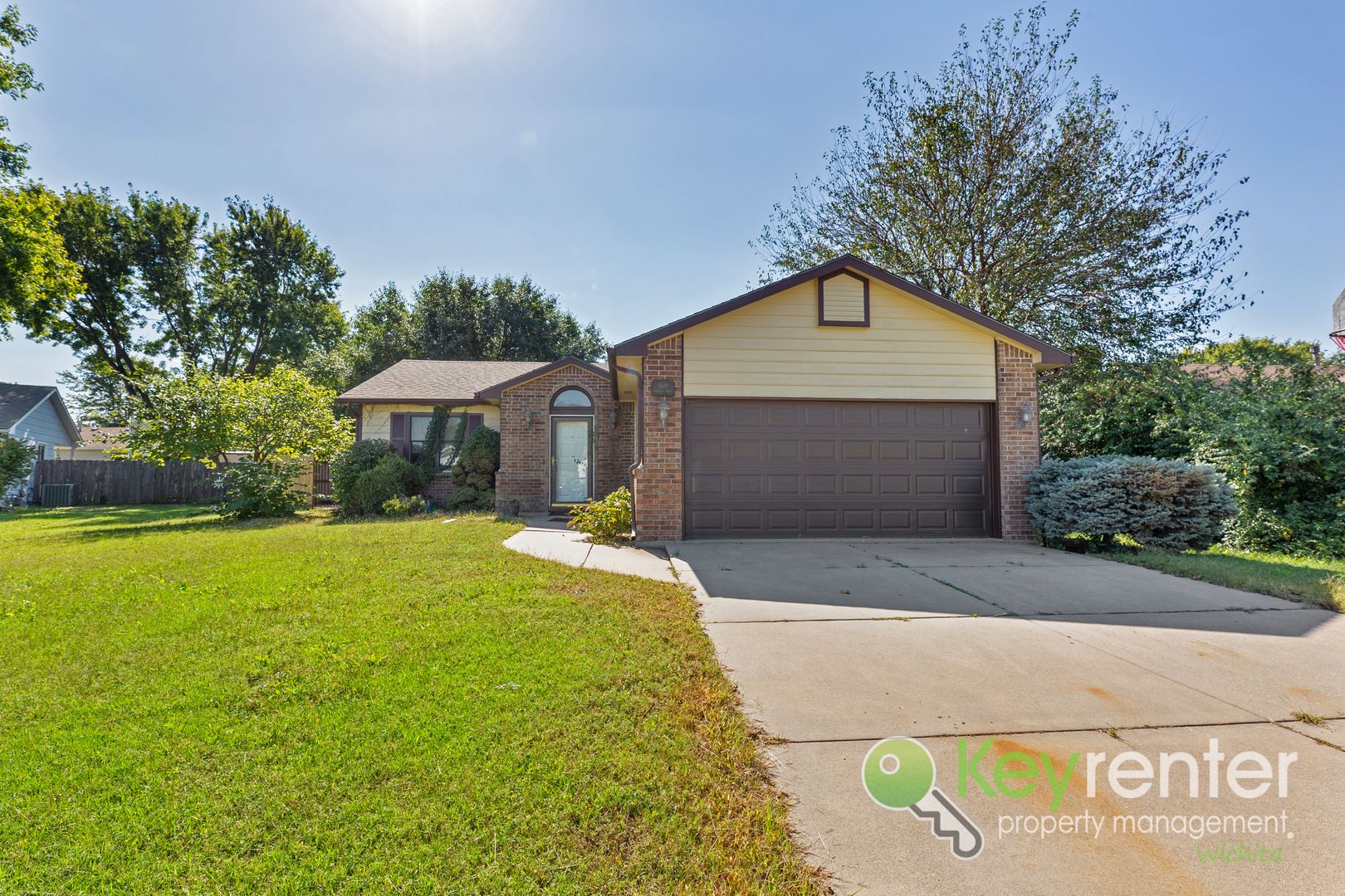 Wichita House: 5619 E Croyden Cir