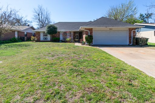 Eco-Friendly Oasis Near Lake Overholser: Charming 3 Bed, 2 Bath Home with Solar Panels & Fireplace! – photo 1