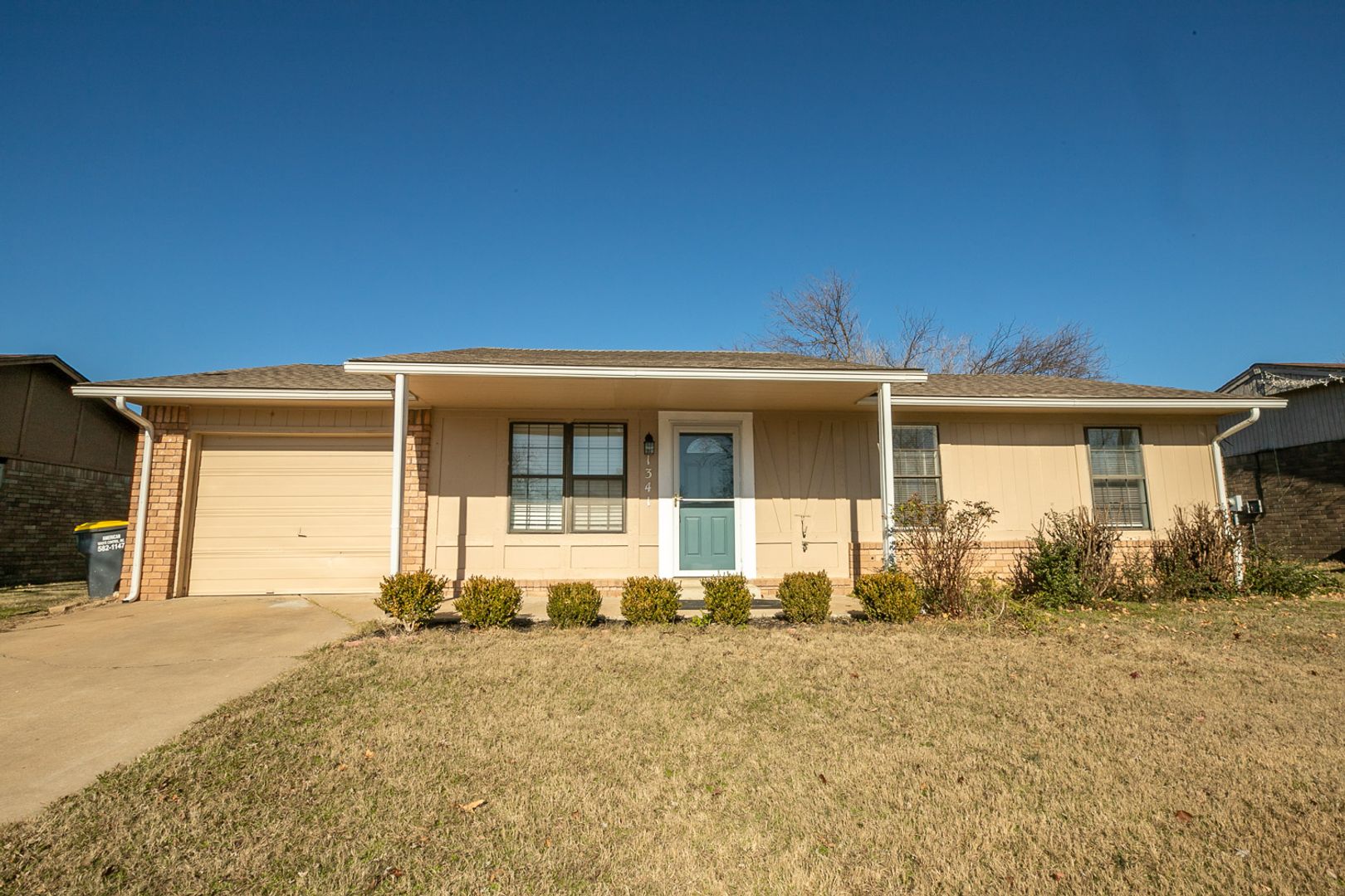 Glenpool House: 1341 E 142nd St S