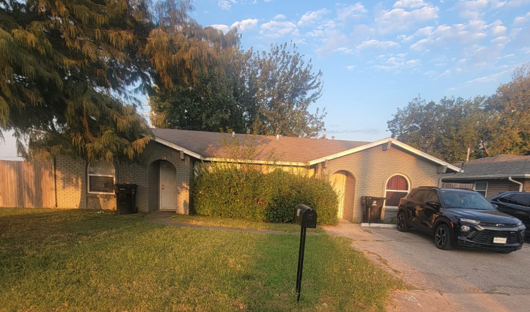 Broken Arrow Apartment: 452 / 456 S Elm Ct