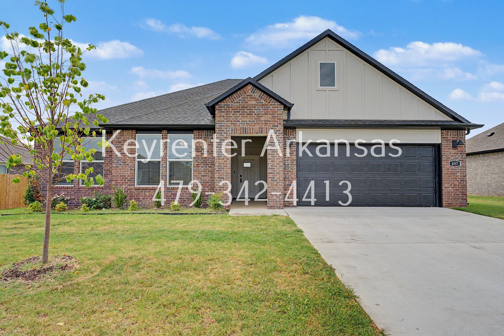 Farmington House: 407 W Taverner Xing
