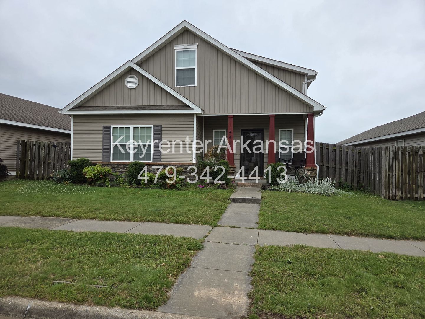 Fayetteville House: 4435 W Pecan St
