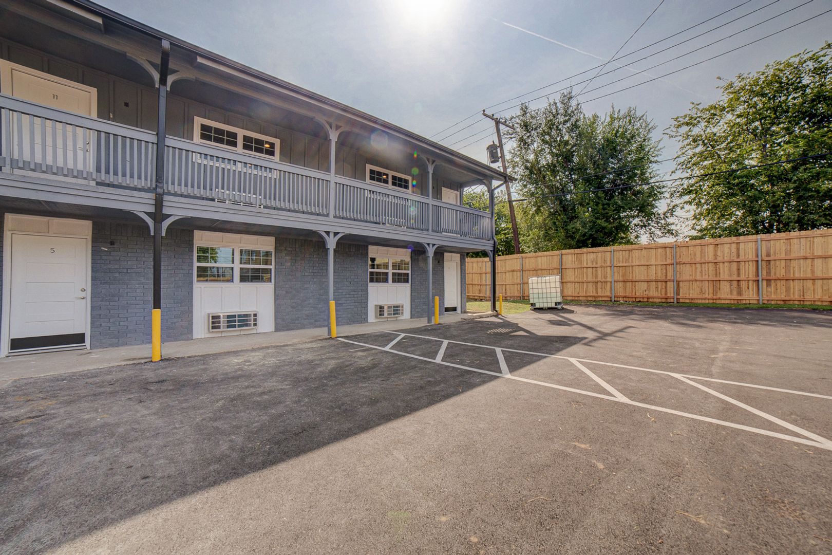 Tulsa Apartment: 2432 E 10th St