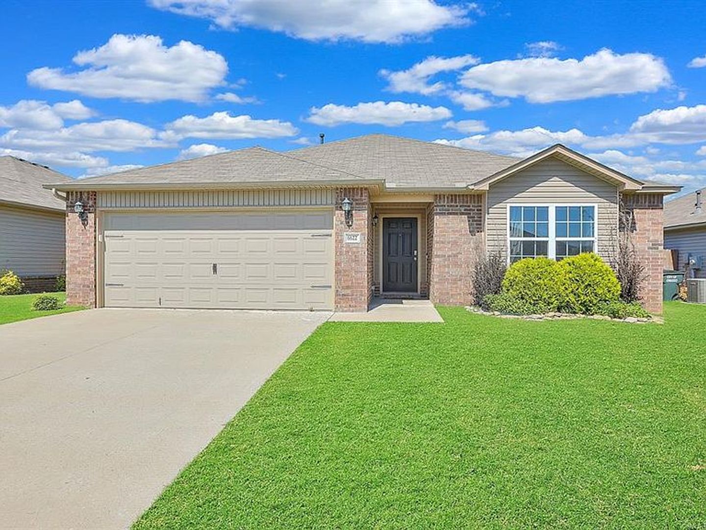 Owasso House: 6622 N 128th E Ave