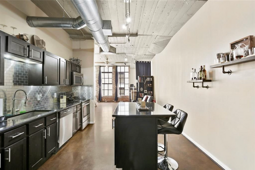 Downtown Dallas SoCo Urban Loft for rent – photo 1