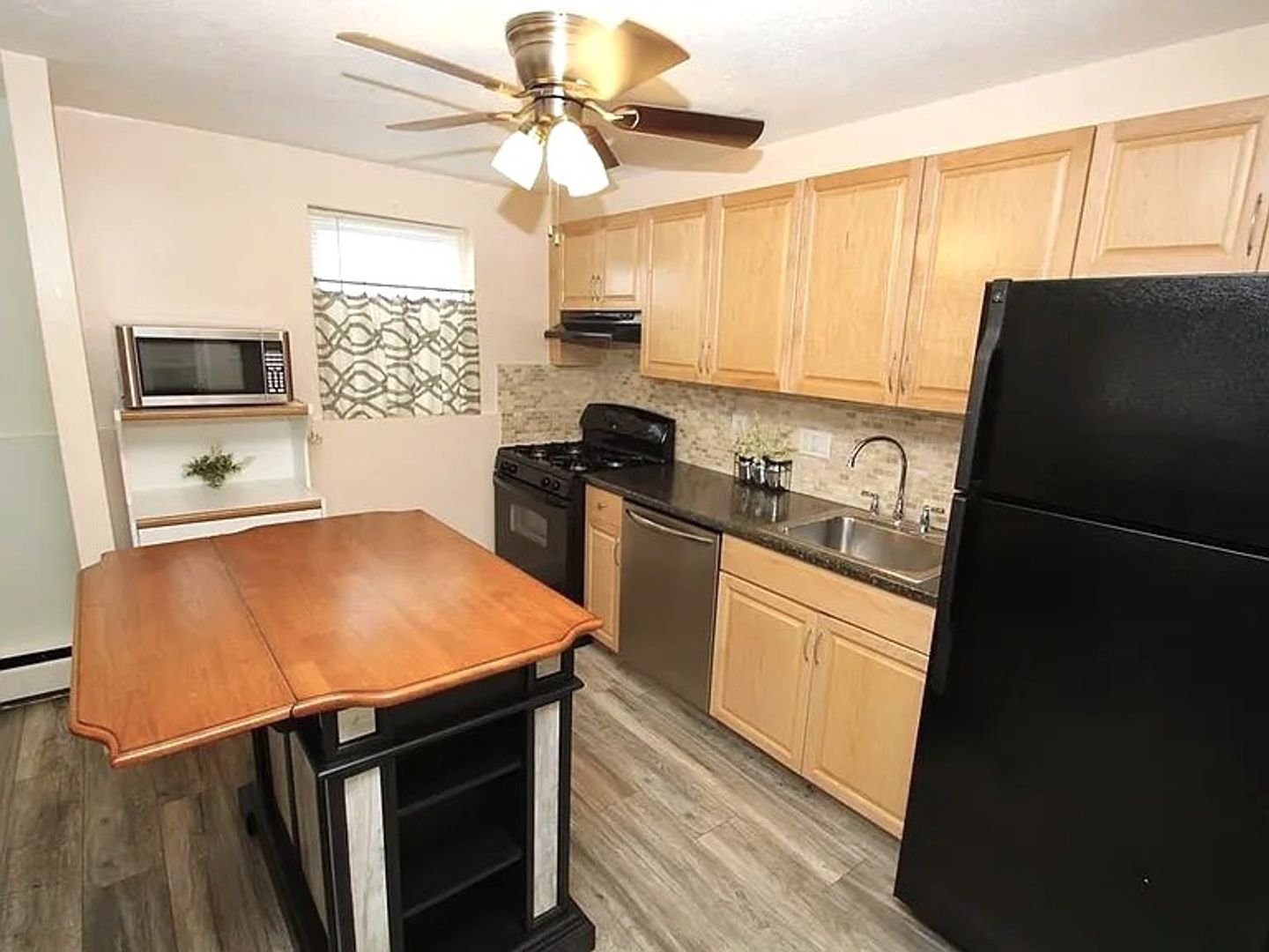 North Reading Condo: 270 Main Street