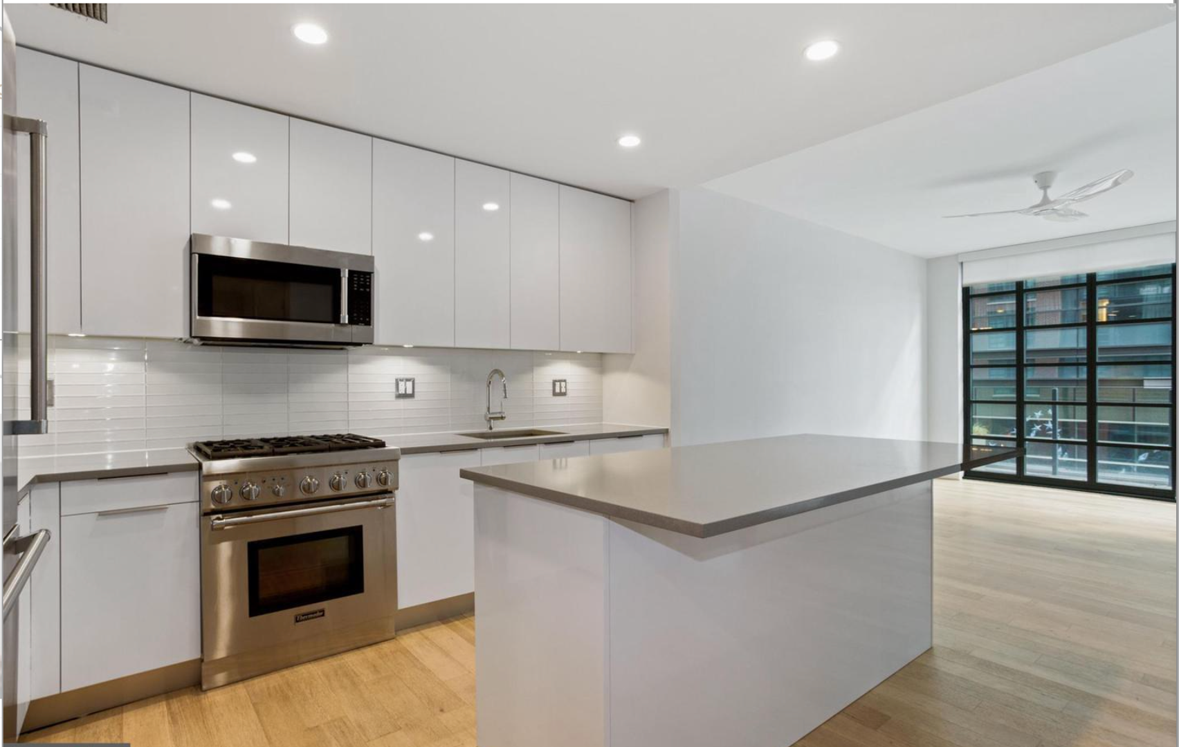 Washington Condo: 45 Sutton Sq, SW