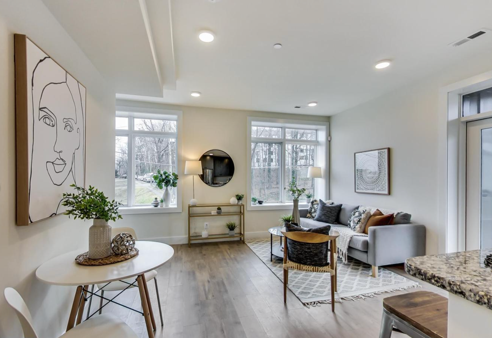 Washington Townhome: 4400 2nd St, NE