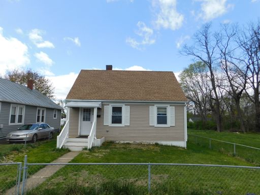 3 Bed 1 Bath Waynesboro Home w/ Fenced in Back Yard! – photo 1