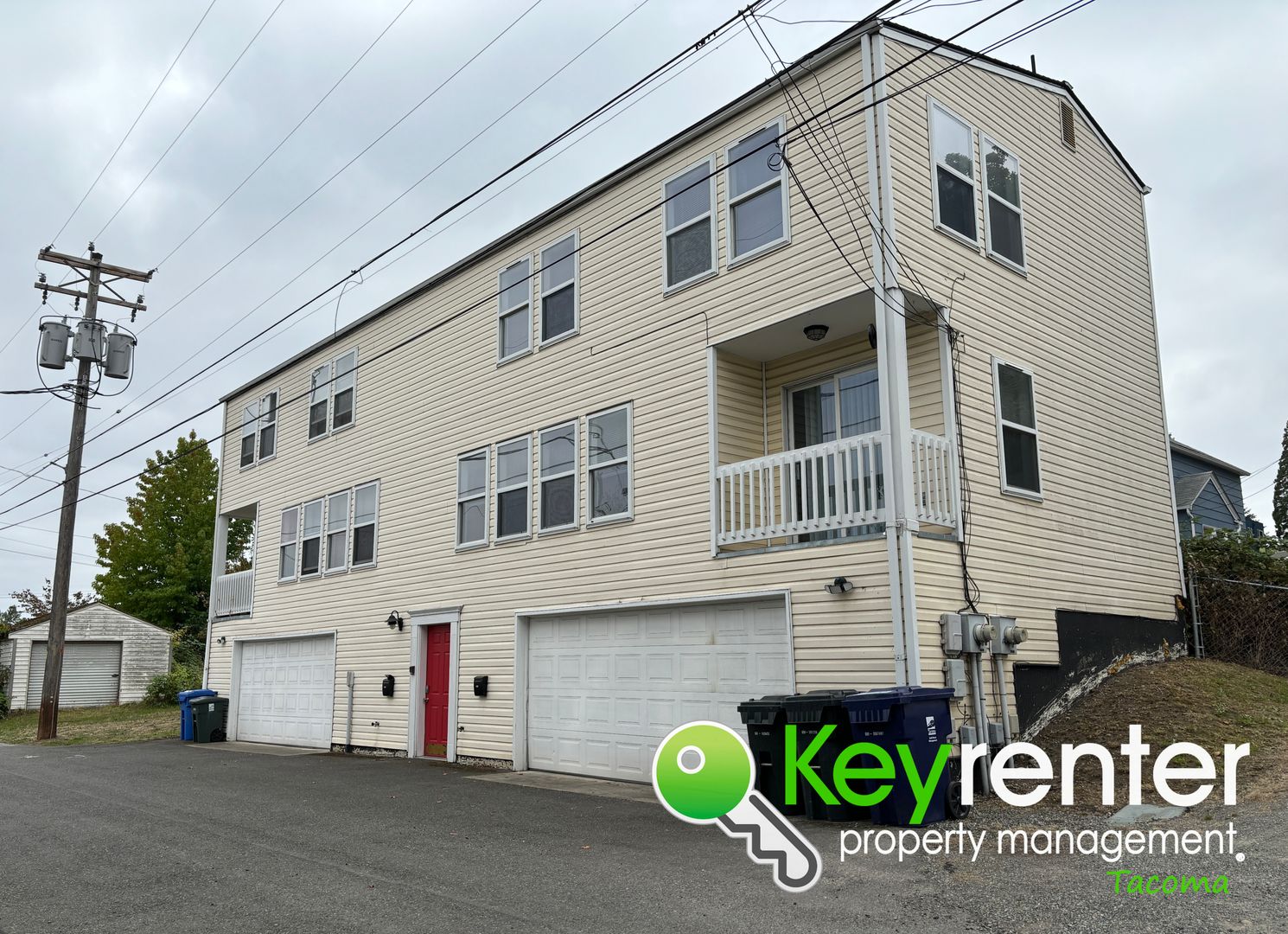 Tacoma Condo: 613 S 27th St