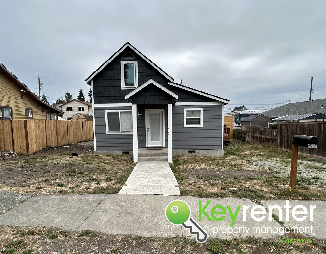 Tacoma House: 1435 E 32nd St