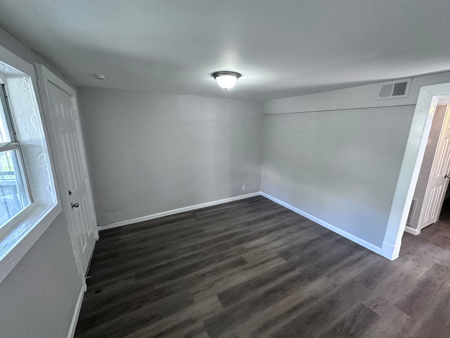 Jacksonville Apartment: 1567 W 6th St