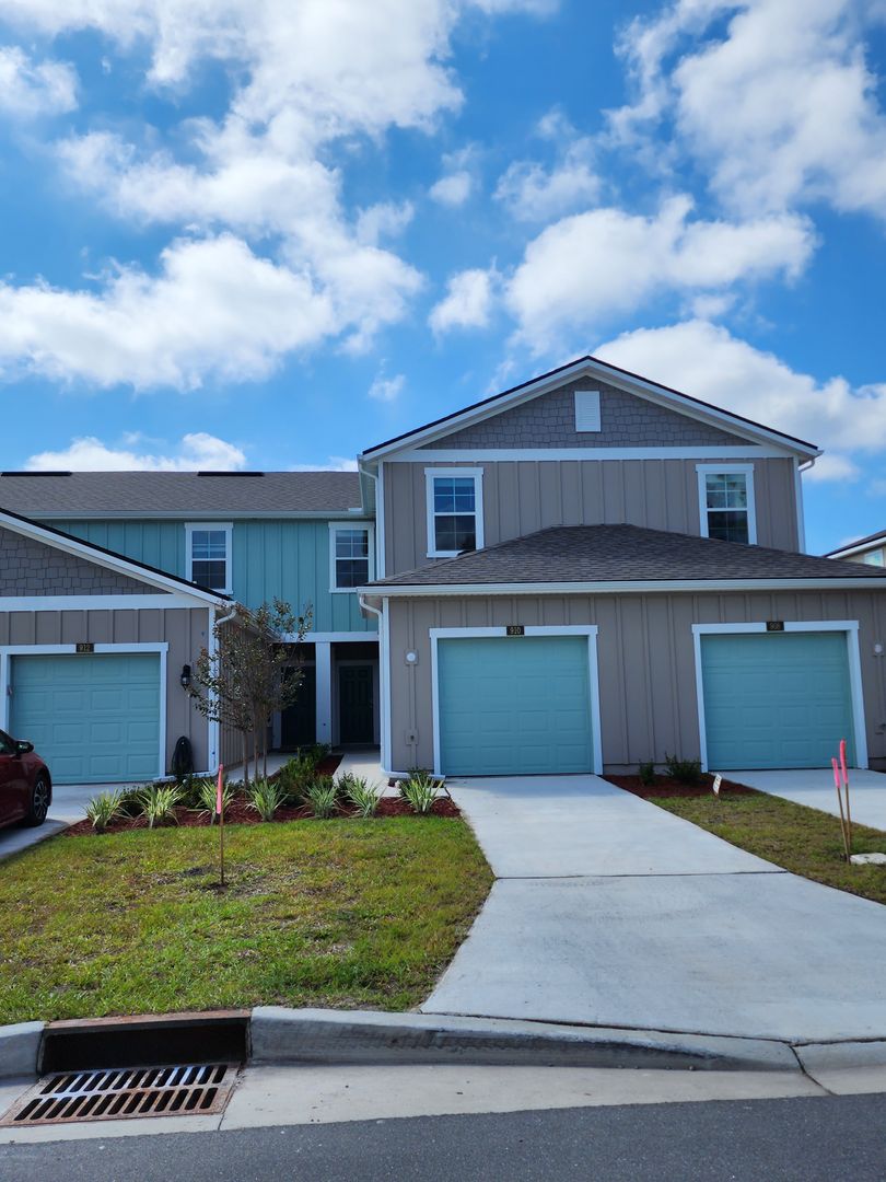 Jacksonville Townhome: 910 Observatory Pkwy