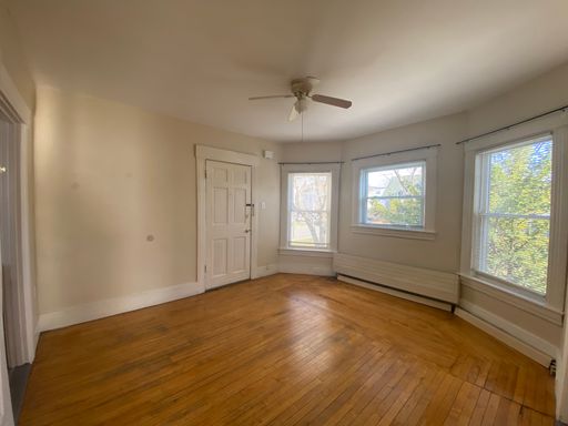 1 Bedroom 1 Bath with Garage – photo 1