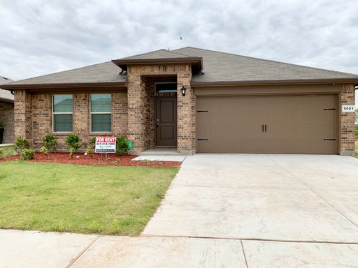 9001 High Stirrup Lane in Fort Worth, Texas – photo 1