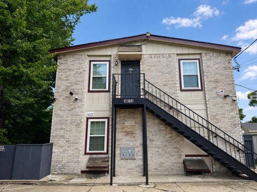 2 Bedroom Apartment w/ Washer & Dryer | Off Street Parking | Near Fair Park | $500 Move-In Special! – photo 1
