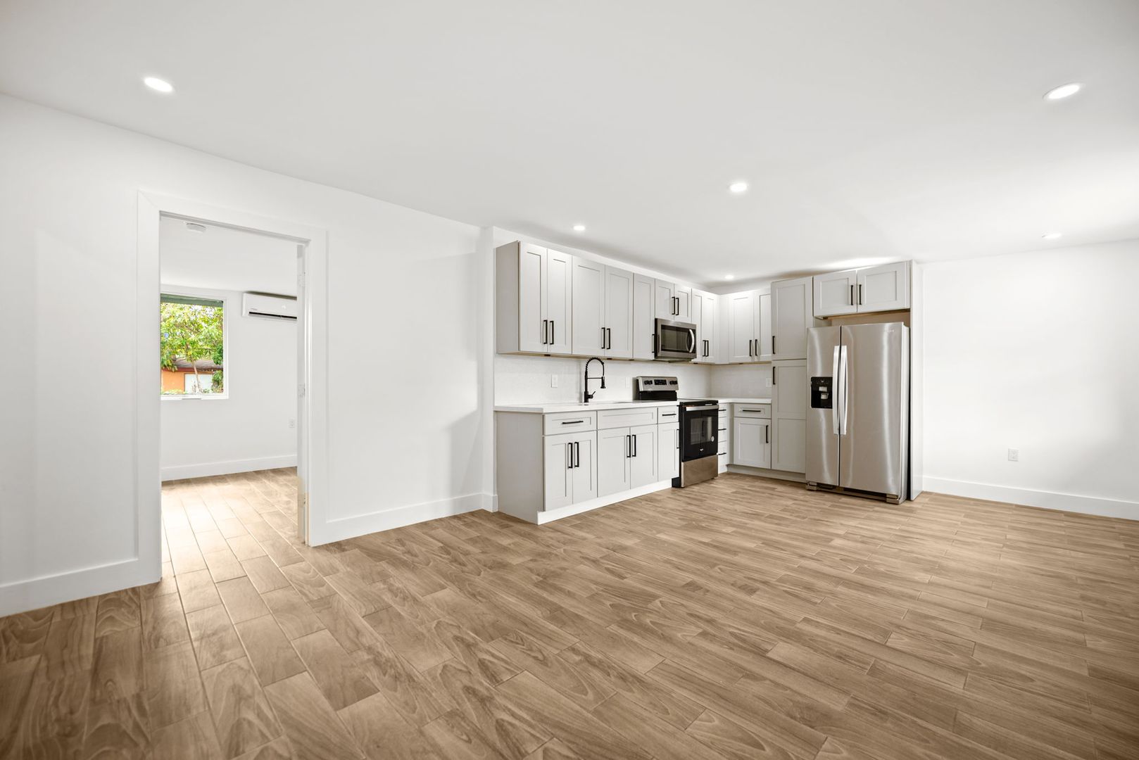 Miami Apartment: 10990 NW 18th Ave