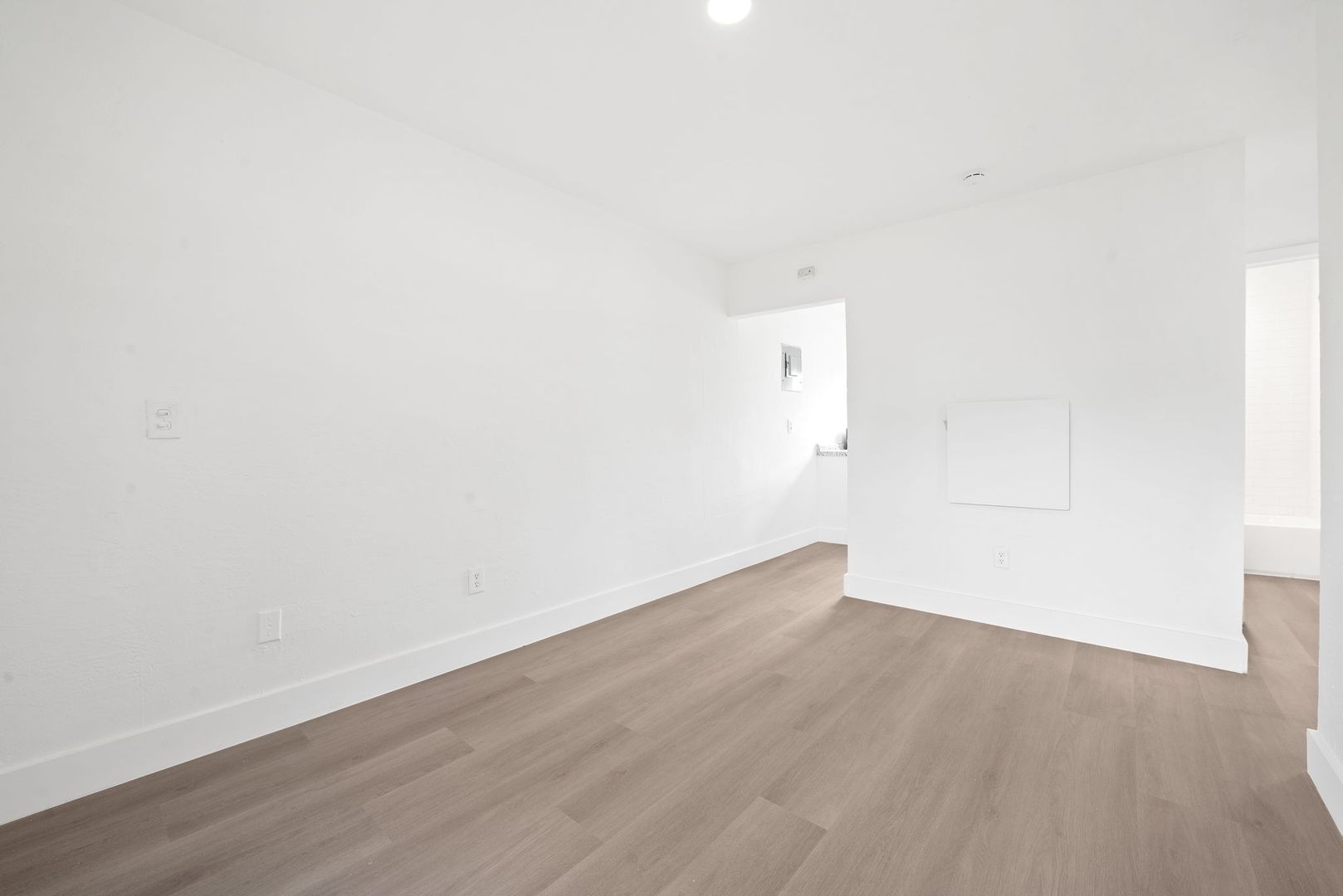 Renovated 2-Bedroom Apartment in Miami – $1,650/Month 11 of 12