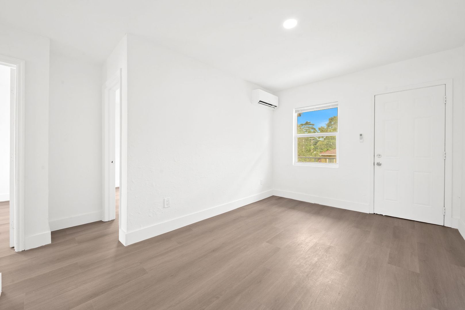 Renovated 2-Bedroom Apartment in Miami – $1,650/Month 8 of 12